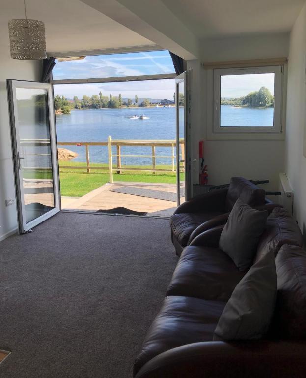 Lake View Lodge Чичестер Экстерьер фото